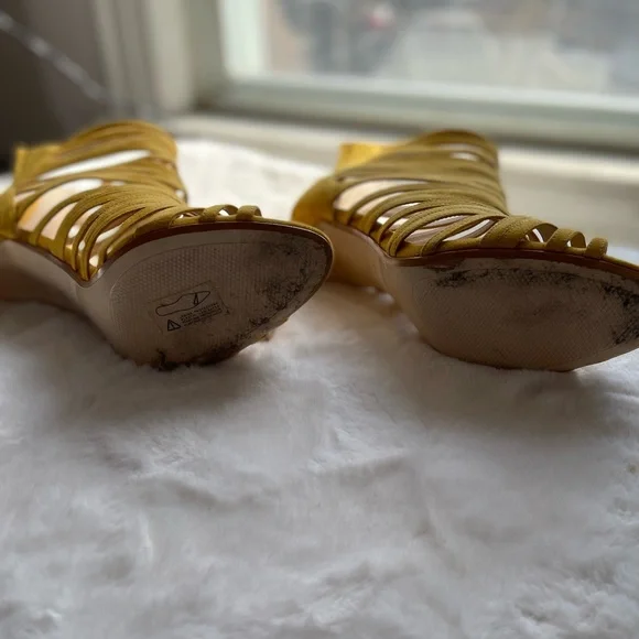 Zara womens yellow suede open toe booties size 10/41 - Picture 3 of 5